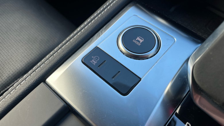 Jaguar F-Pace 2.0 D200 R-Dynamic Black 5dr Auto AWD Diesel Estate